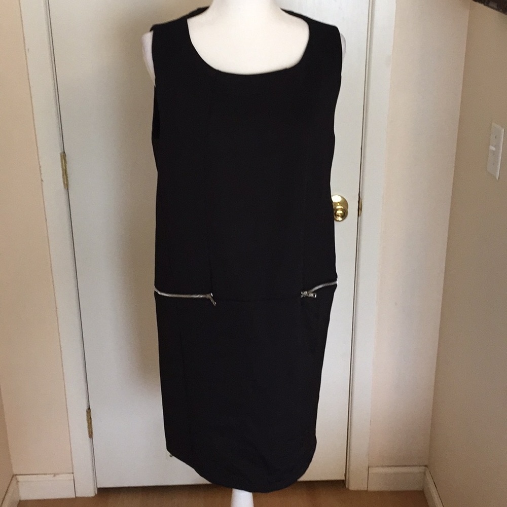 L Minimum Black Dress